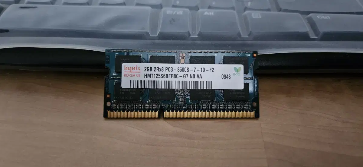 하이닉스 2GB 2Rx8 PC3 8500S 판매합니다(노트북용)